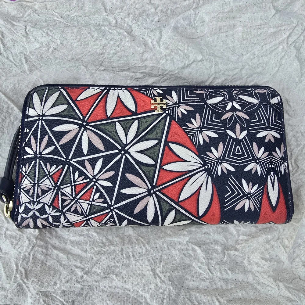 Tory Burch Navy, Red, White & Green Floral Zip Wallet - Picture 1 of 9